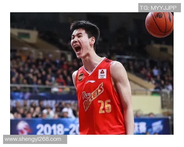 李根：从篮球场上的闪耀星光到人生舞台的坚韧奋斗者